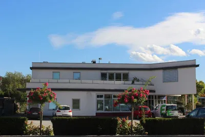 Gewerbeimmobilie mieten in Graz-Umgebung – 160 m², € 2.268