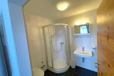 16-Zimmer-Gewerbeimmobilie kaufen in Innsbruck-Land – 356,37 m² – Bild 9 von 20