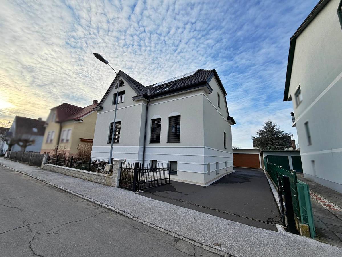 Außergewöhnliches Einfamilienhaus mit stilvoller Sanierung, sonniger Gartenoase und modernem Wohnkomfort in ruhiger Lage von Fürstenfeld – pohled 3