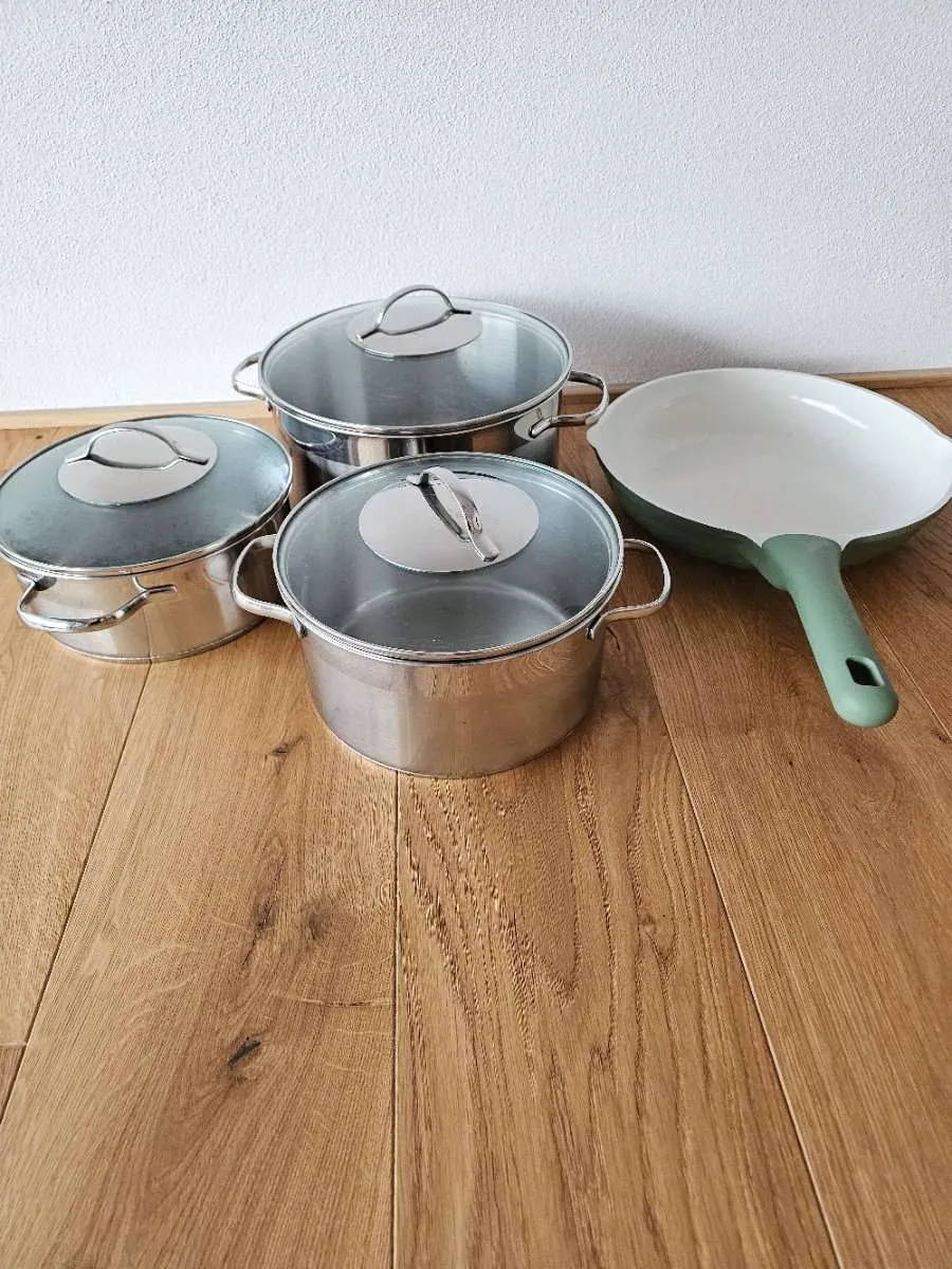 Töpfe der Marke Kelomat + eine Pfanne, € 35,- (6841 Mäder)