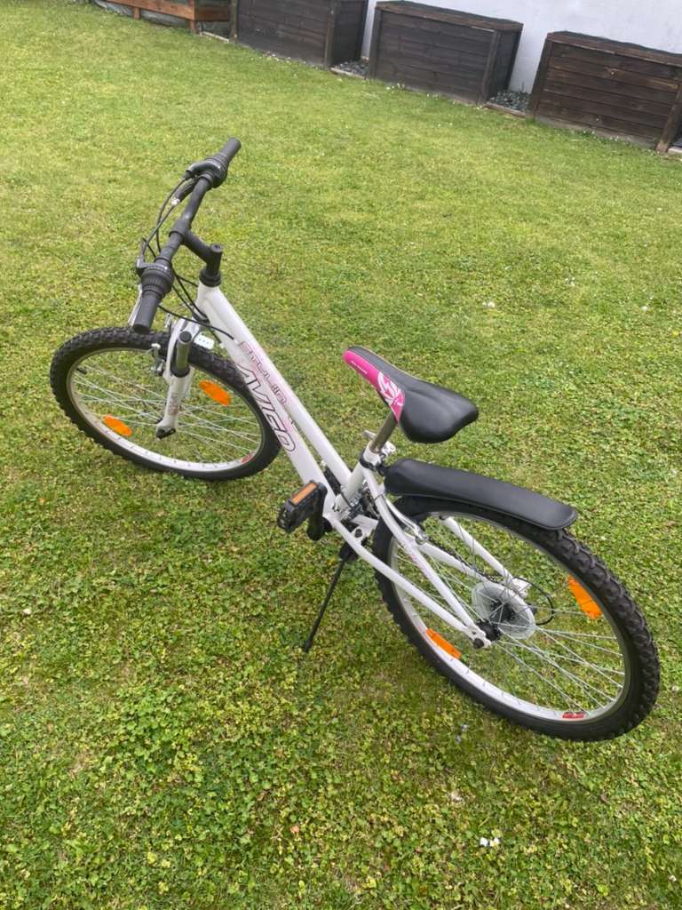 Stylin Avigo 24 Zoll Kinderfahrrad