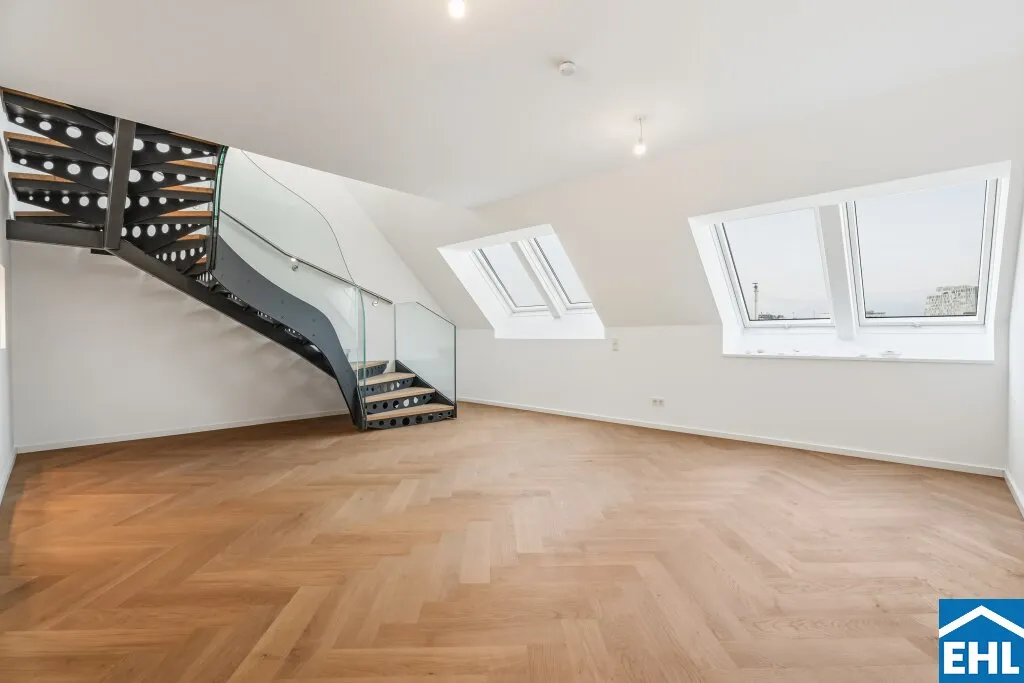 Eleganter Altbau mit modernem Penthouse-Dachausbau - Ansicht 2