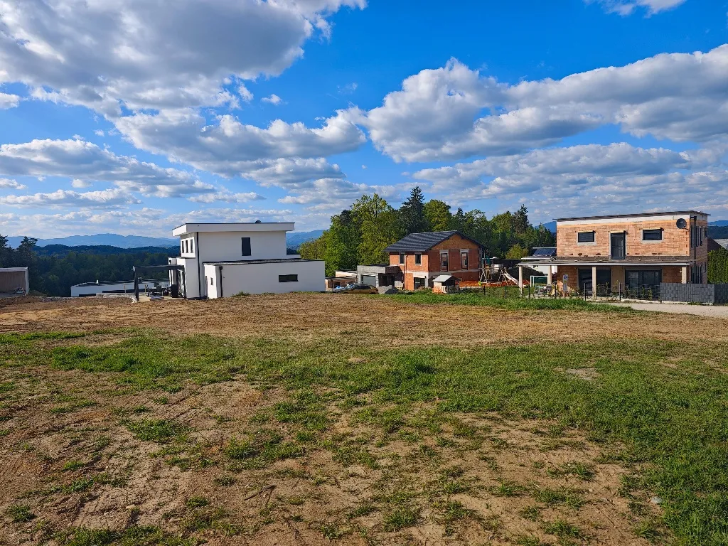 Sonniges Baugrundstück (928 m²) in Ruhelage bei Gleisdorf - voll erschlossen, provisionsfrei - Ansicht 2