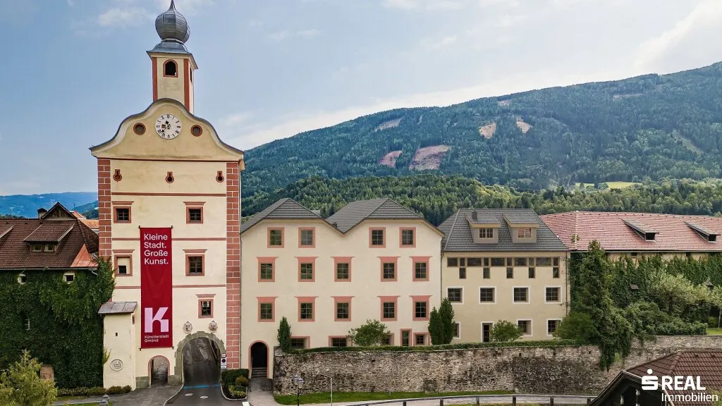 Modernes Wohnen trifft auf historisches Stadtturm-Haus. Ihr Lebens(t)raum in der Künstlerstadt Gmünd. PROVISIONSFREI FÜR DEN KÄUFER!! - Ansicht 2
