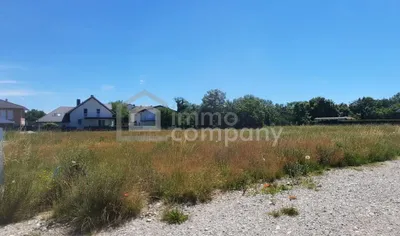 Grundstück kaufen in Wiener Neustadt Land – 700 m², € 220.000 – Bild 1 von 2