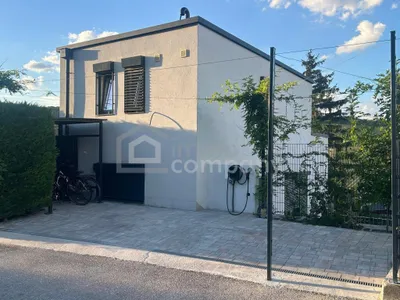 4-Zimmer-Haus mieten in Wien – 130 m², € 2.850 – Bild 2 von 12