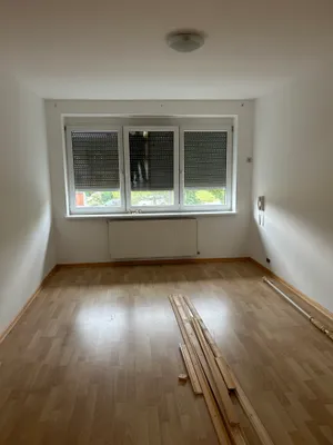 8-Zimmer-Gewerbeimmobilie mieten in Korneuburg – 300 m², € 2.700 – Bild 4 von 7