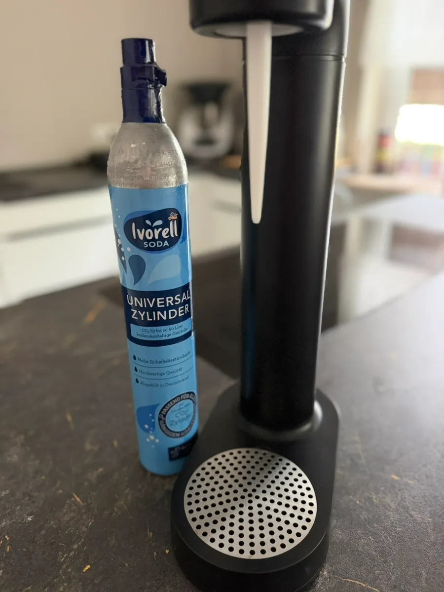 SodaOne Wassersprudler 2 Zylinder, € 50,- (5431 Garnei)