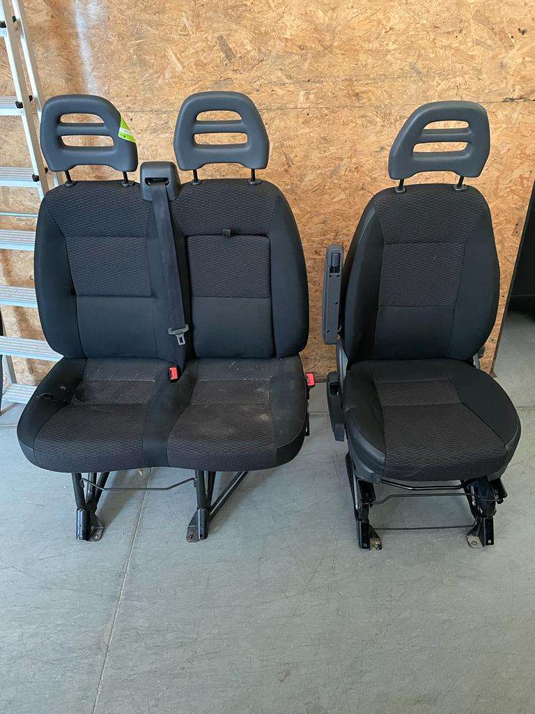 Sitzbezüge 6 teilig neu in rot oder Blau für Steyr Puch 500 / 500 S oder Fiat  500 N, € 335,- (3240 Mank) - willhaben