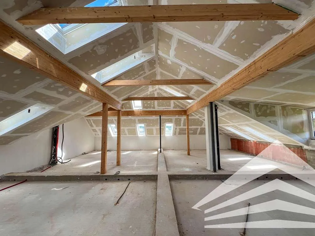 Helle Bürofläche mit 150 m² im DG in ruhiger Lage am Rittsteigerhof! - Ansicht 3