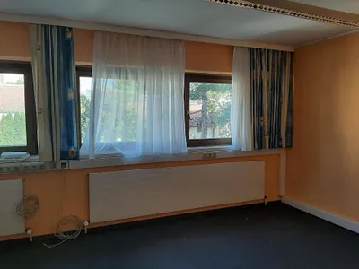 Gewerbeimmobilie mieten in Tulln – 216 m², € 2.004 – Bild 9 von 9