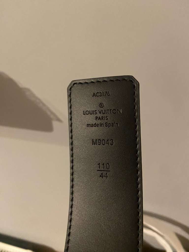 Louis Vuitton Gürtel schwarz/ grau, € 189,50 (3506 Thallern) - willhaben