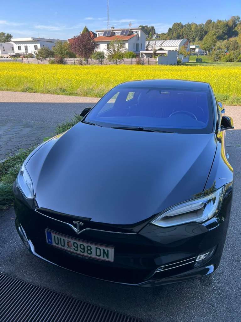 Tesla Model S Limousine, 2017, 90.166 km, € 28.900,- - willhaben