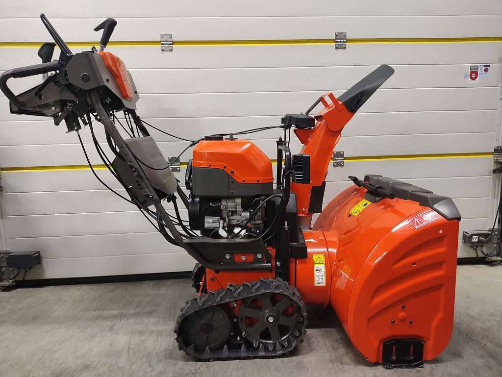 Husqvarna ST 430 T Schneefräse, Neuwertig erst 30 Betriebsstunden mit Hydrostatischem Kettenantrieb und noch mit dem starken (9,7 KW) 13 PS Motor mit 420 ccm