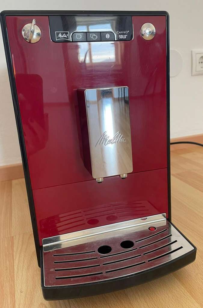 Melitta Kaffeevollautomat »Solo E950-204, chili-red«, Perfekt für Café crème  & Espresso, € 100,- (6020 Innsbruck) - willhaben