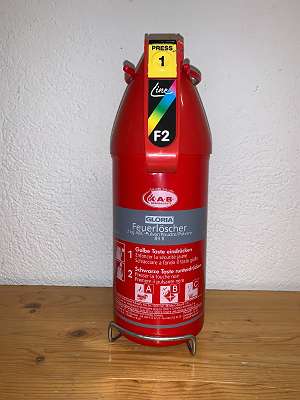 Automatischer Feuerlöscher ABC mit Wandhalterung 2kg, € 60,- (3192  Andersbach) - willhaben