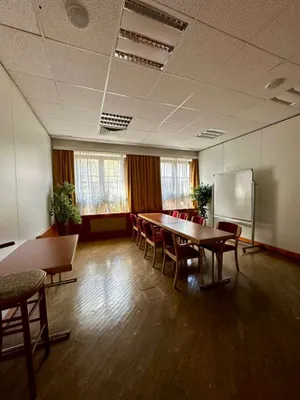 35-Zimmer-Gewerbeimmobilie mieten in Wiener Neustadt Land – 2 200 m², € 2 – Bild 14 von 14
