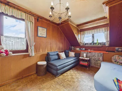 7-Zimmer-Haus kaufen in Neunkirchen – 142,41 m², € 179.000 – Bild 12 von 18