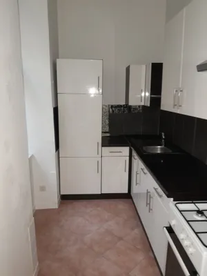 1170 Wien: MARIENGASSE/ nähe Clemens-Hofbauer-Park: generalsanierte 2-Zimmer-ALTBAUTRAUMWOHNUNG mit großem Eigengarten und Terrasse, ca, ca. 46 m2, UNBEFRISTET zu vermieten – Bild 2