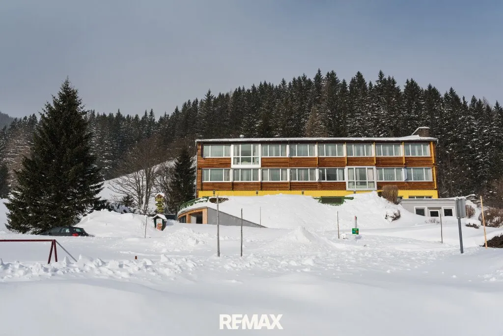 "Ehemaliges Hotel in Bestlage in Hohentauern mit vielseitigem Entwicklungs- und Nutzungspotenzial." - Ansicht 3