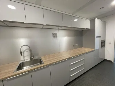 Gewerbeimmobilie mieten in Wien – 1 792 m², € 15 – Bild 3 von 23