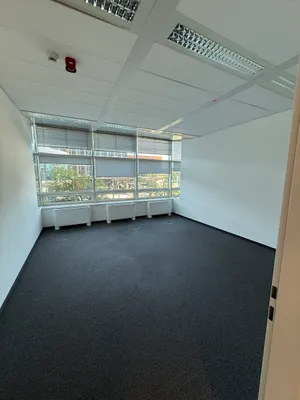 Gewerbeimmobilie mieten in Wien – 1 792 m², € 15 – Bild 16 von 23