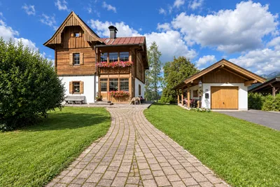 6-Zimmer-Haus kaufen in Kitzbühel – 145 m², € 1.400.000 – Bild 2 von 10