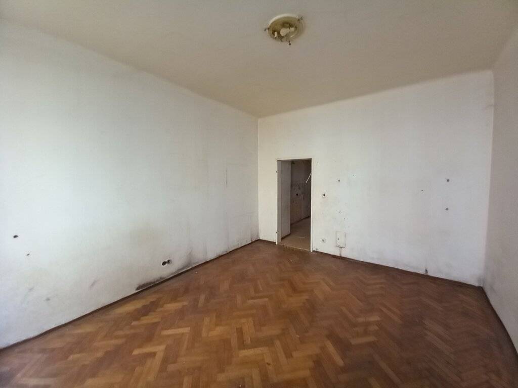 Charmante 1-Zi-Wohnung in 1120 Wien, 32m², renovierungsbedürftig, nur 119.000 EUR! - Ansicht 2