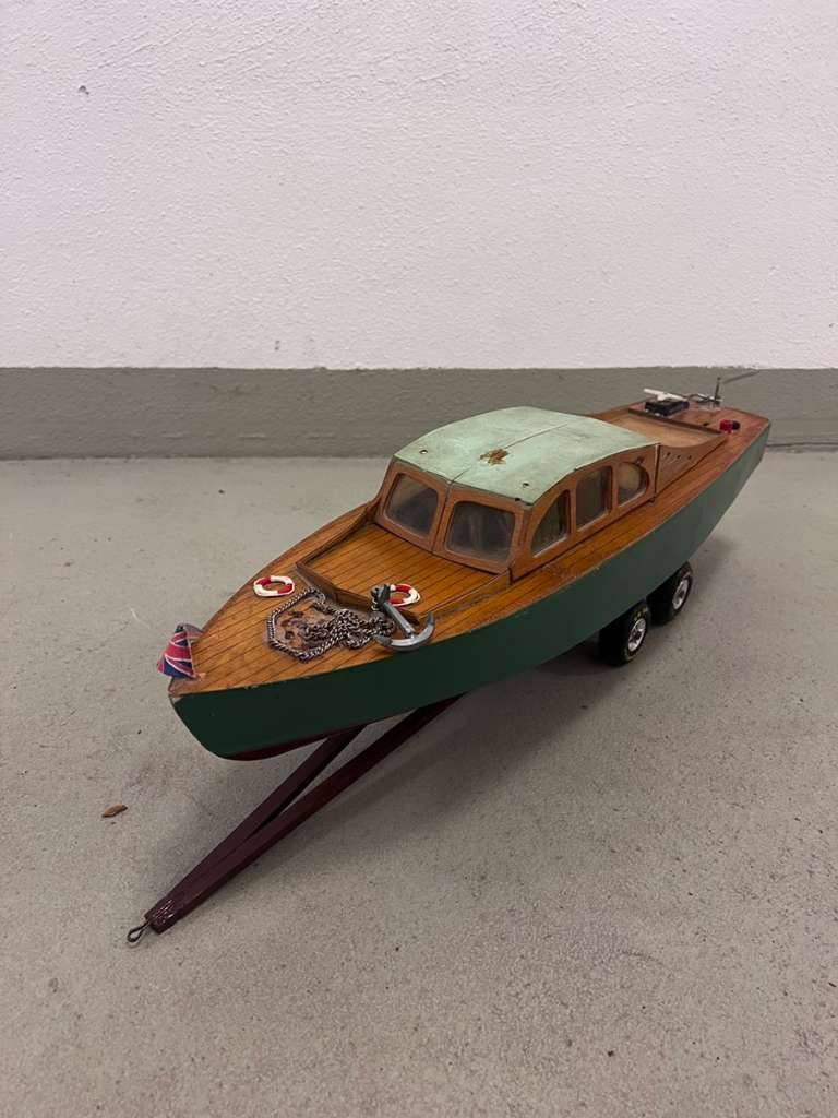 Modellschiff Speedboat mit Anhänger Veron Marlin Schiffsmodell mit Motor Modelllbau RC Holzschiff Einrichtung Möbel Dekoration Blickfänger Handarbeit Manufaktur