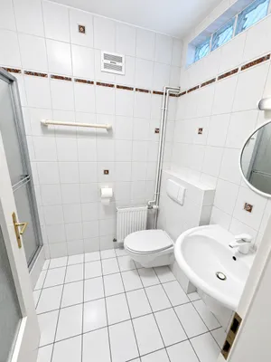 4-Zimmer-Gewerbeimmobilie mieten in Baden – 118 m², € 880 – Bild 8 von 13