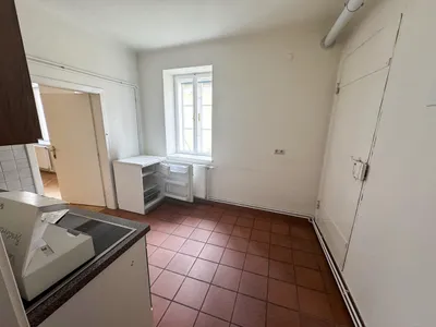4-Zimmer-Gewerbeimmobilie mieten in Baden – 118 m², € 880 – Bild 7 von 13