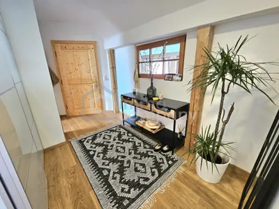 5-Zimmer-Wohnung kaufen in Vöcklabruck – 127 m², € 490.000 – Bild 2 von 10
