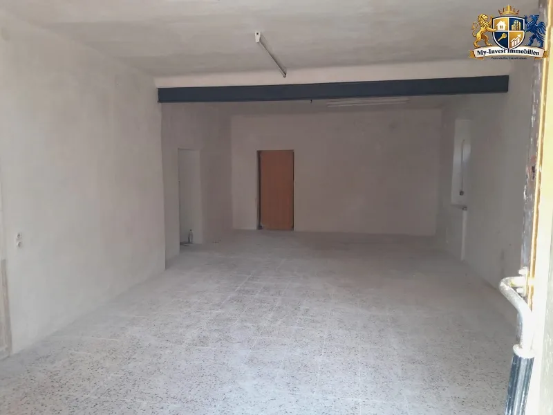 Schönes Ladenlokal in gepflegtem Haus direkt neben der Bundesstrasse - Ansicht 2