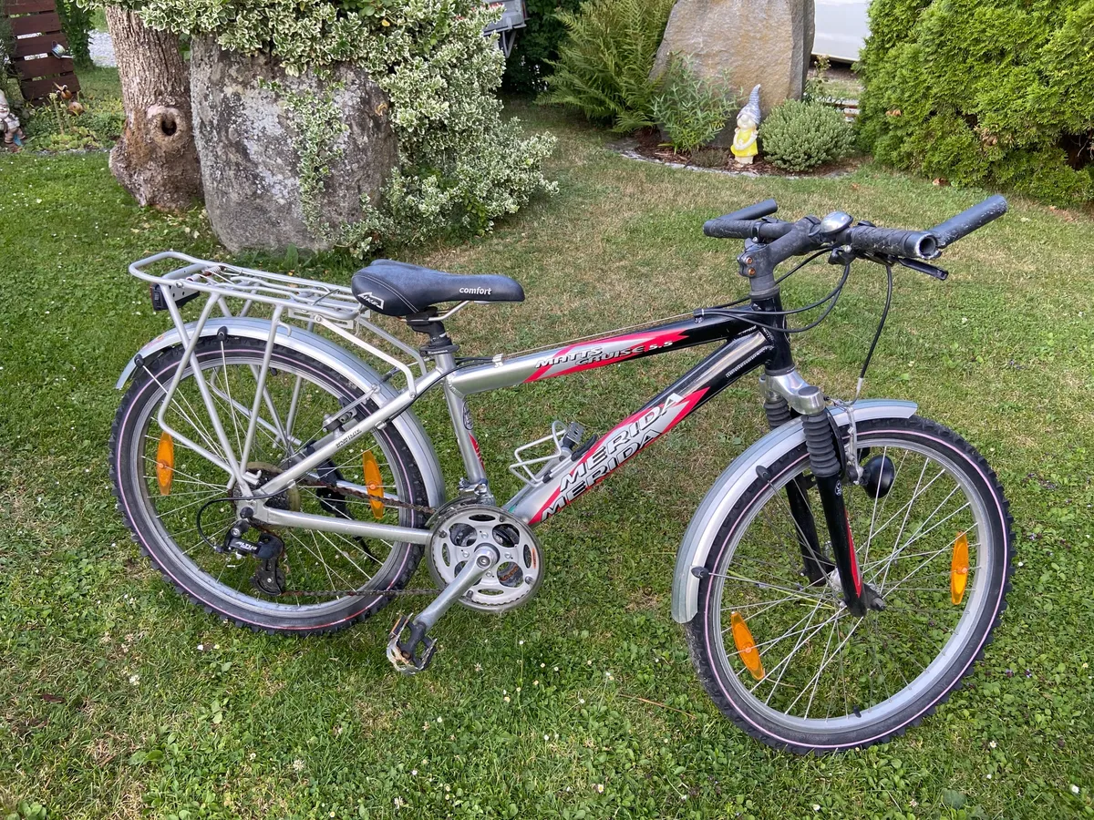 specialized e-mtb fully S-Works Turbo Levo 4 Jaar-2026 Slots:8 paired with an 840 Pro 400 Cube Reaction