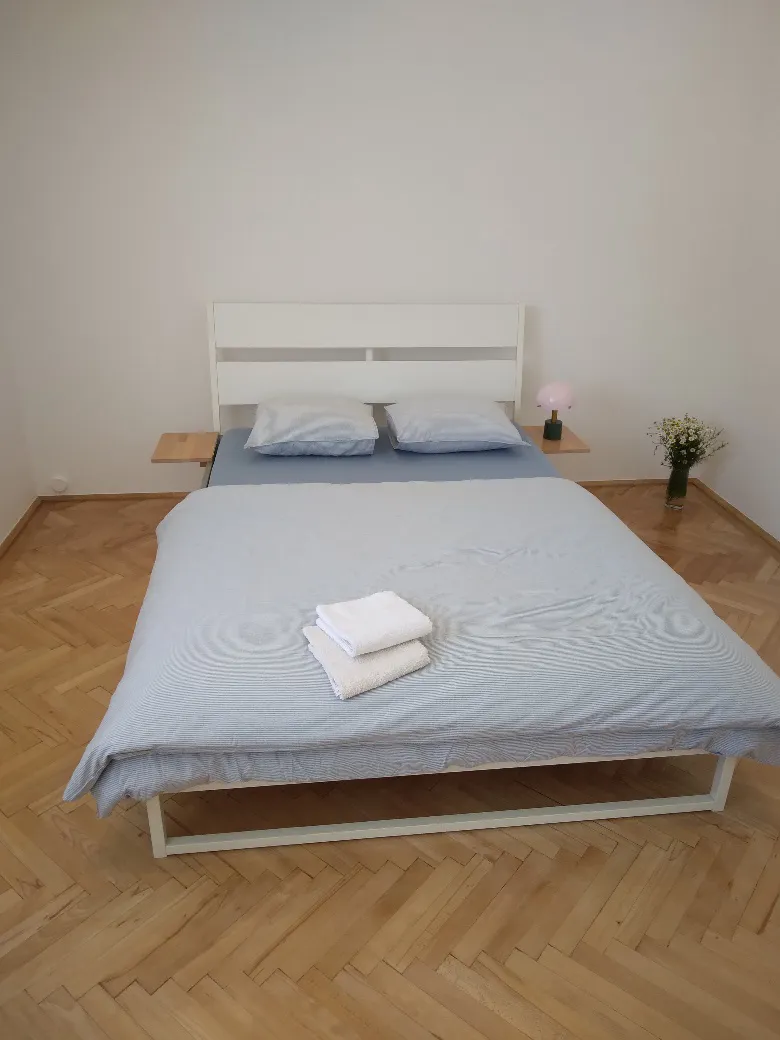Neuwertige, sehr ruhige Zweizimmerwohnung im Zentrum von Linz – pohled 3