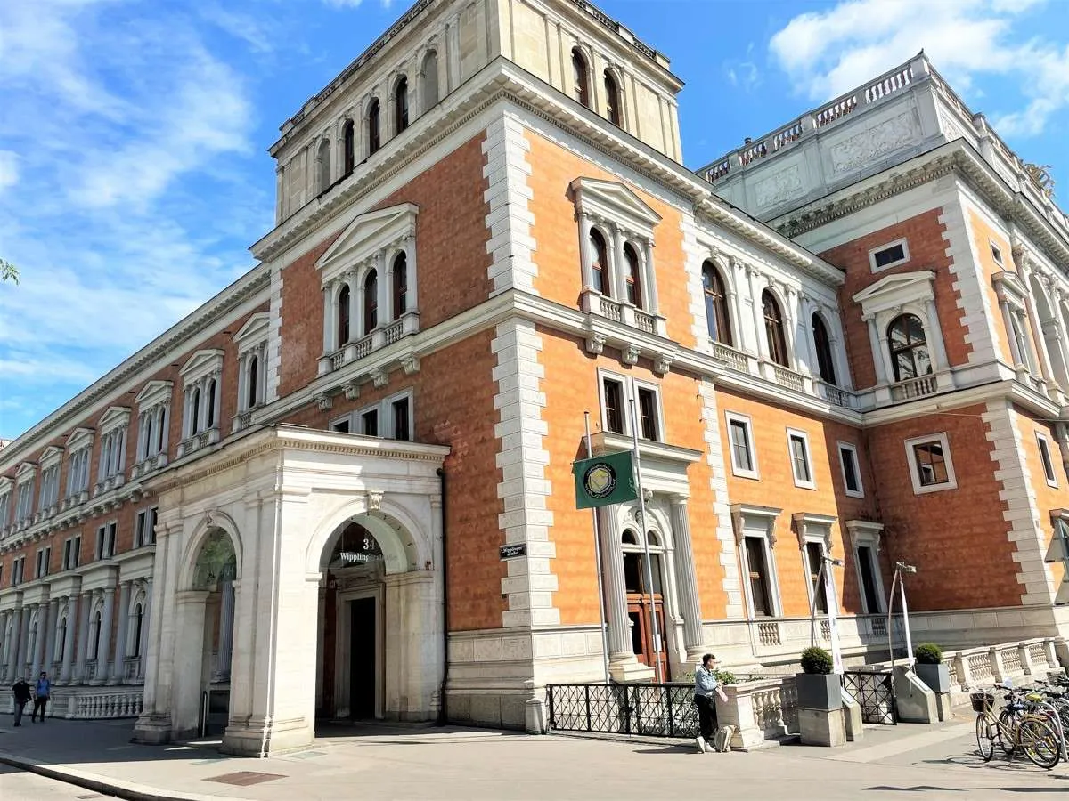Einzigartiges Loftbüro mit Freifläche im Börsegebäude zu mieten! - Widok 2