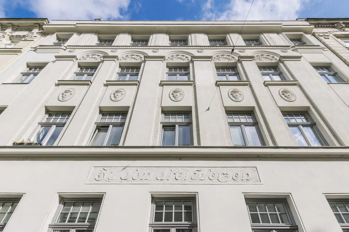 Helle 2 Zimmerwohnung mit Einbauküche in 1160 Wien – pohled 3