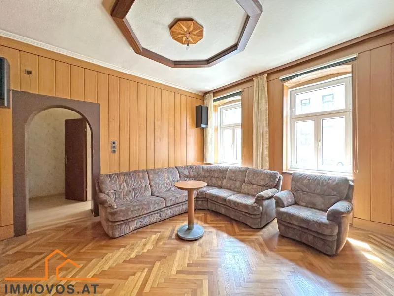 sanierungsbedürftige WOHNUNG - ALTBAU - schönes HAUS - View 2
