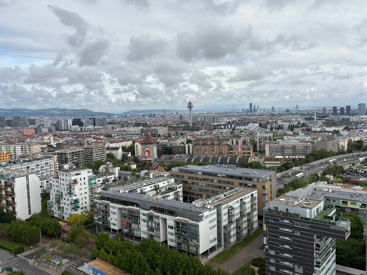 Stilvolle 3-Zimmer Designerwohnung mit spektakulärem Wien-Panoramablick - Widok 2