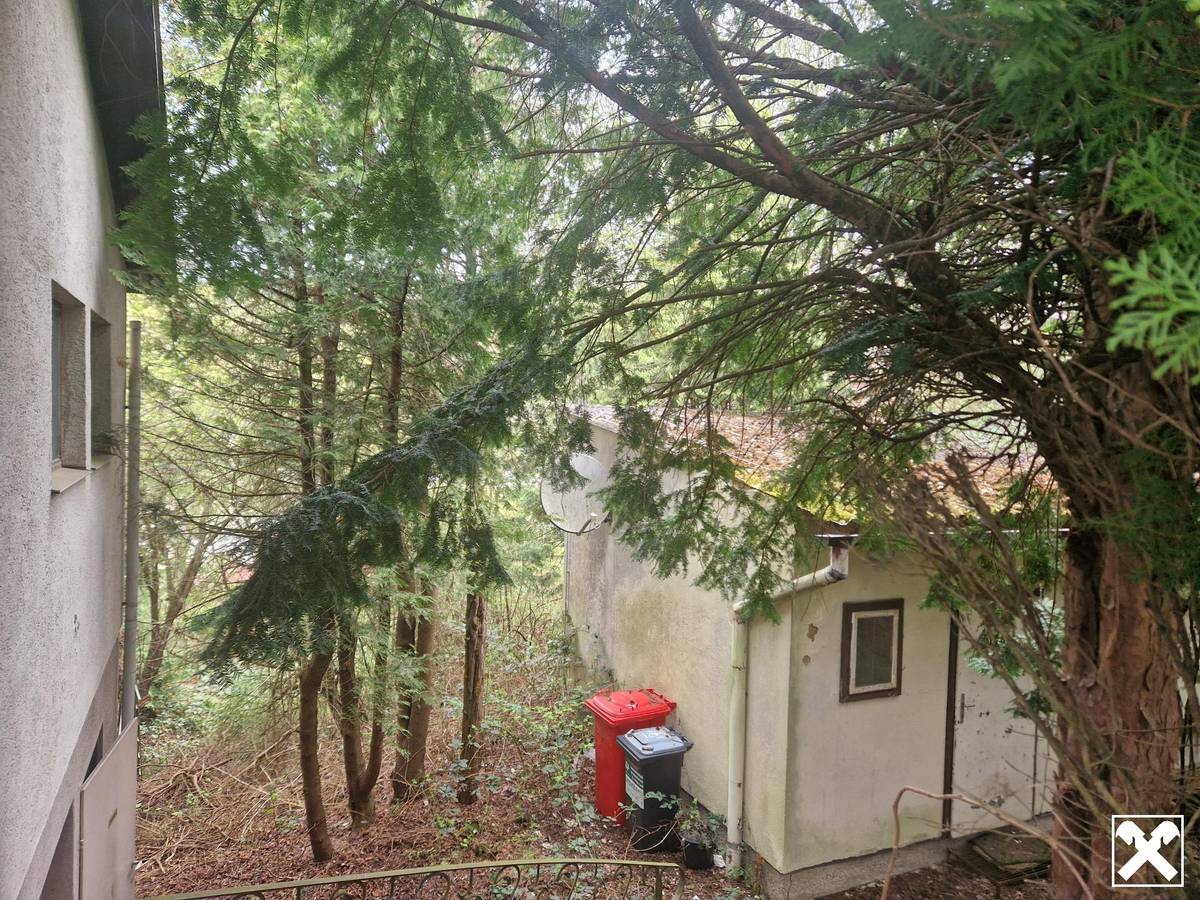 TOLLE WOHNLAGE MIT HOHER LEBENSQUALITÄT IN EICHGRABEN OHNE BAUZWANG - LEISTBARES BAUGRUNDSTÜCK MIT ALTBESTAND IN HERVORRAGENDER, RUHIGER HANGLAGE – pohled 2