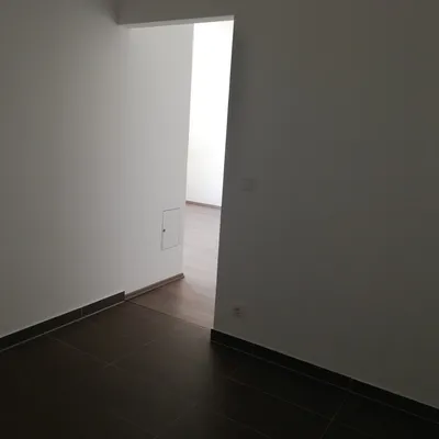 1-Zimmer-Wohnung mieten in Wiener Neustadt – 35 m², € 599 – Bild 2 von 6