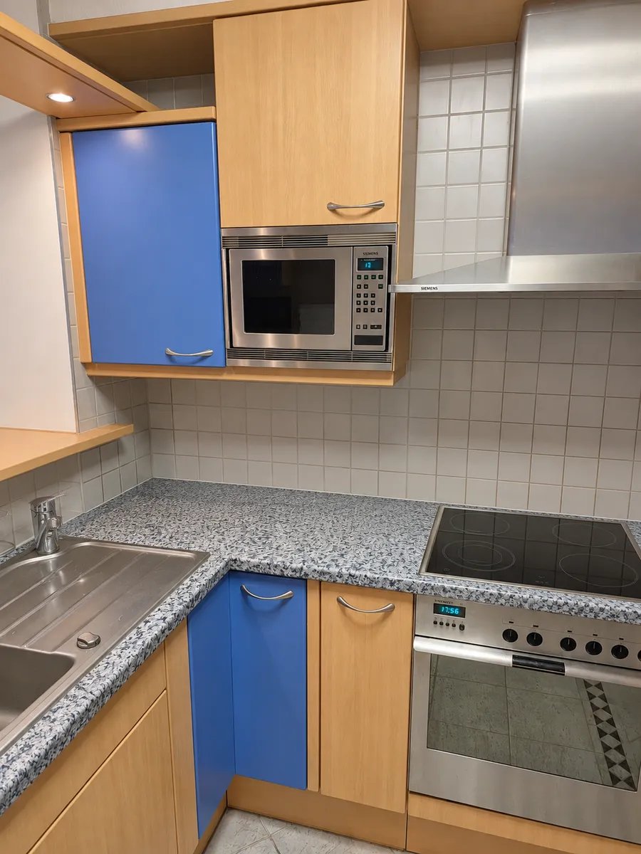 Zu verschenken: Komplettküchen - Küchenmöbel
