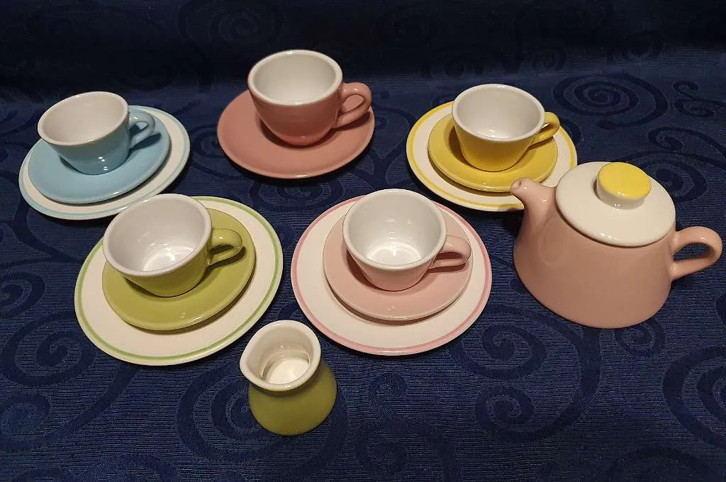 Ikea Duktig Porzellan Geschirr, € 25,- (3354 Wolfsbach)