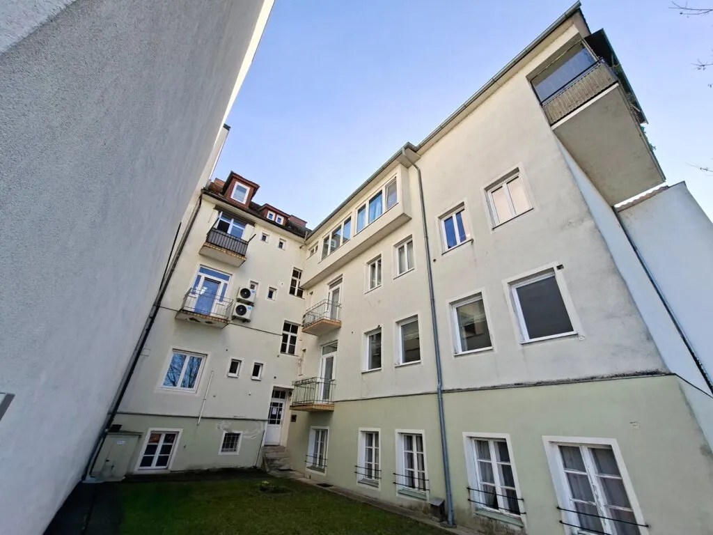 NEUER PREIS! Leistbare Traumwohnung mit 5-Zimmern und 2 getrennten Wohneinheiten mit Loggia und Balkon zum Schnäppchenpreis in Hauptstraße / Güssing – pohled 3