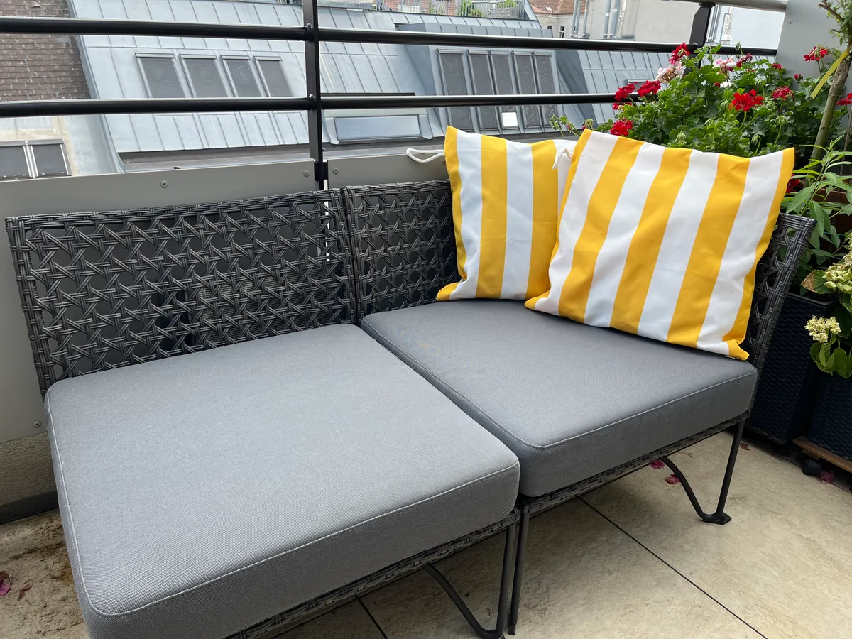 Balkon-Lounge / Terrassen-Lounge: IKEA Jutholmen, € 130,- (1160 Wien)
