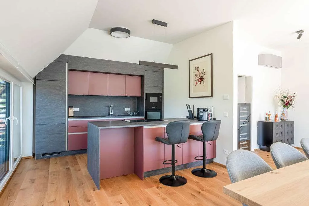 Lifestyle- Penthouse mit traumhafter Dachterrasse und WörtherseeBlick in Pörtschach - Widok 3
