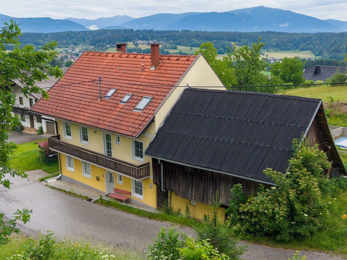 Einfamilienhaus mit Stadl und 1.460m Eigengrund in Finkenstein (Kanzianiberg-Nähe) - Ansicht 3