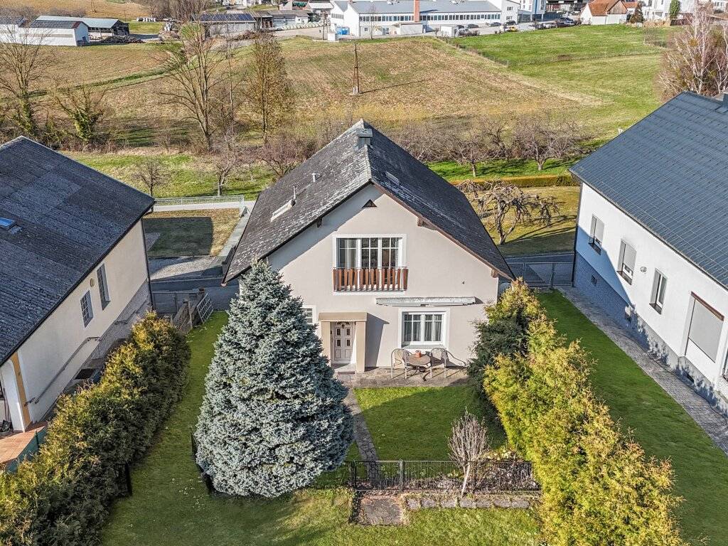 Einfamilienhaus mit unverbaubarem Ausblick inklusive Baugrundstück – pohled 2