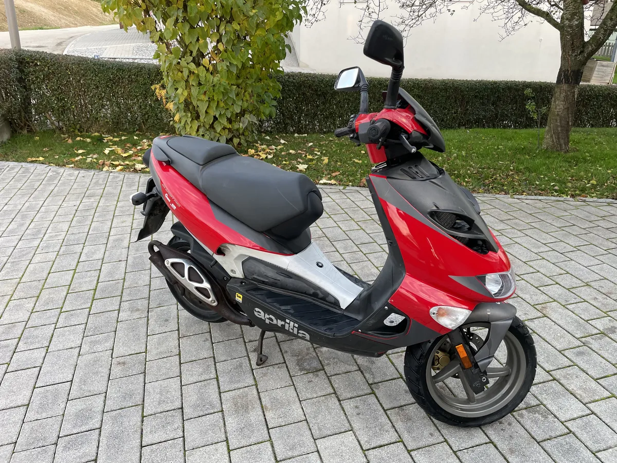 Aprilia SR