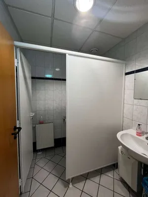 2-Zimmer-Gewerbeimmobilie mieten in Linz – 79 m², € 948 – Bild 6 von 9